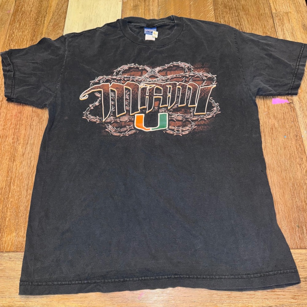 Champs Sports T-Shirt Mens Medium Black Excellent Miami Hurricanes Barbed Wire